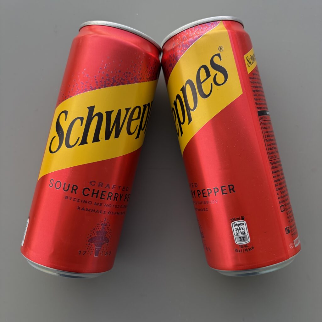 Coca-Cola 3E – Schweppes | Νέα Sour Cherry Pepper 330ml 1 Στην φωτογραφία η νέα Schweppes Cherry