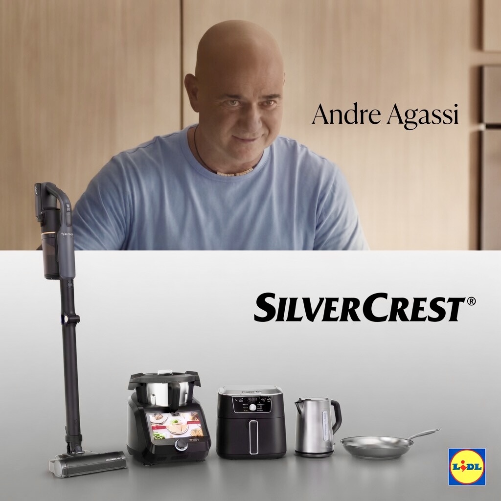 Στην φωτογραφία ο Andre Agassi και οι συσκευές SilverCrest